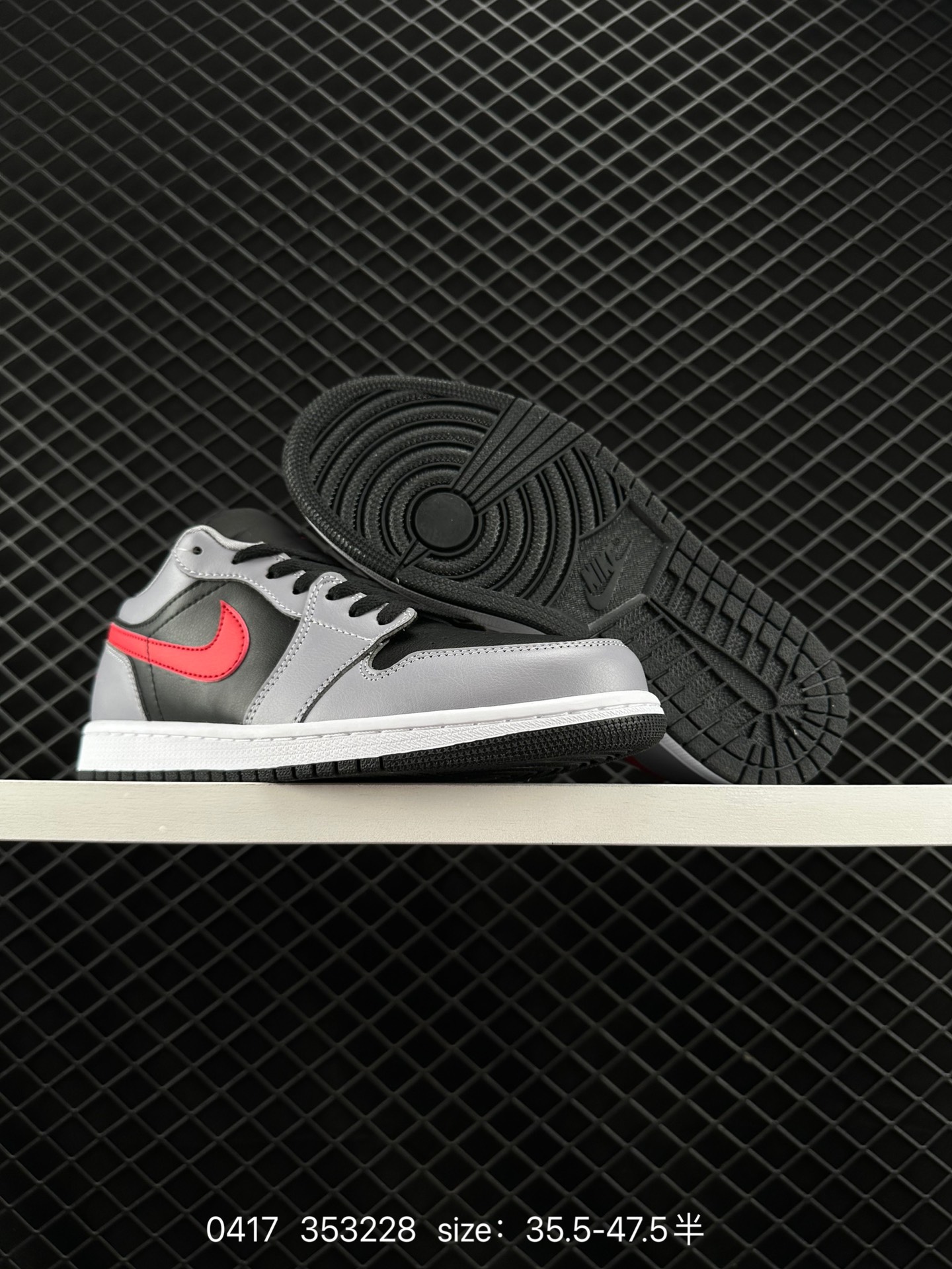 Nike Air Jordan 1 Low GS”Smoke Grey Red Black“